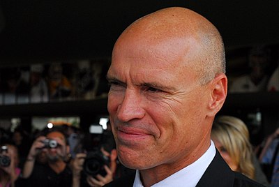 What is Mark Messier's middle name?