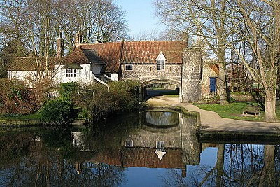 In which English county is Norwich located?