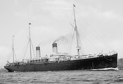 In which year did the Titanic, a White Star Line vessel, sink?