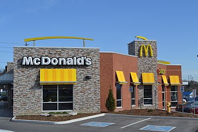 In 2015, McDonald’s had 420,000 employees. [br]How many employees did McDonald’s have in 2020?
