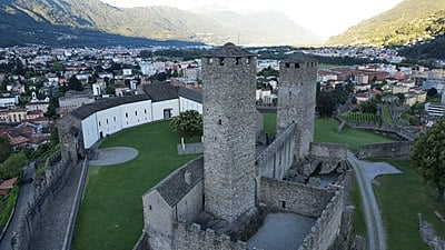 In which canton is Bellinzona located?