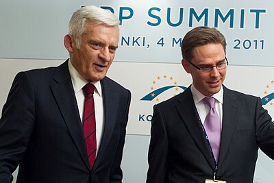 Who was the Prime Minister of Poland after Jerzy Buzek?