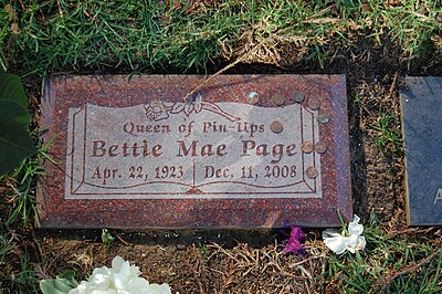 In which year was Bettie Page born?