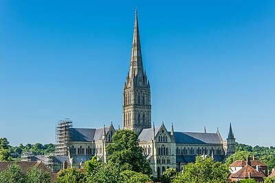 Which famous author set one of their novels in Salisbury?