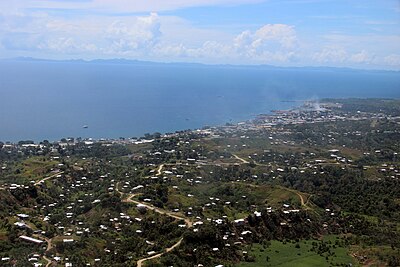 How many of the 50 members of the National Parliament are elected from Honiara's constituencies?