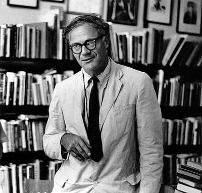 How did Robert Lowell's family history impact his poetry?