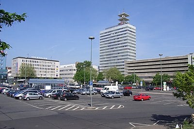What type of educational institutions can be found in Bielefeld?