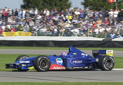 How many races did Tomáš Enge compete in for Formula One?