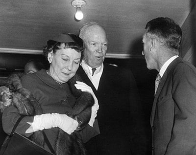 Can you tell where Mamie Eisenhower is buried?
