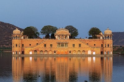 Which famous Bollywood movie was shot in Jaipur?